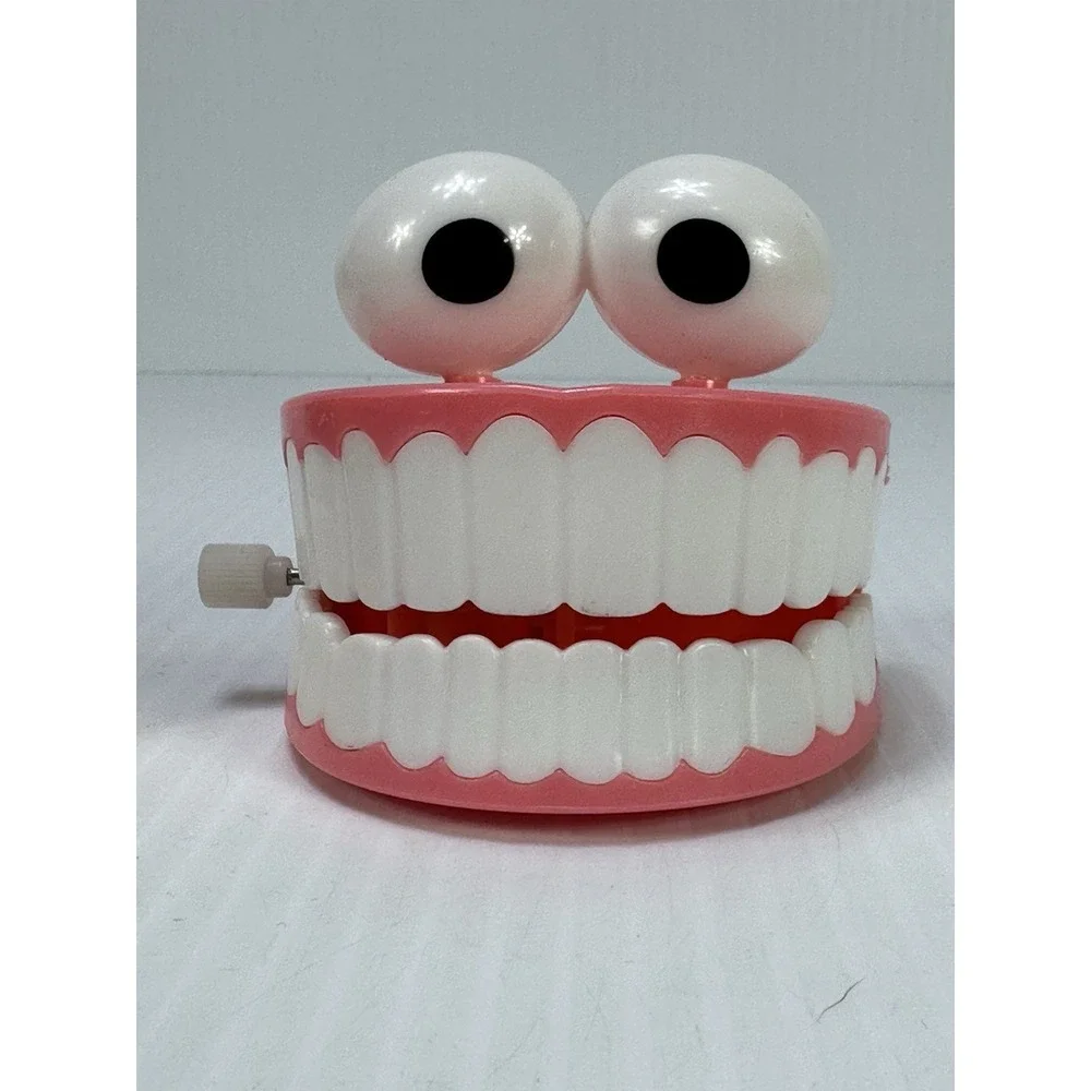 3 Vintage Wind Up Walking Brain Sewing Machine‎ Chattering Teeth Working Toys